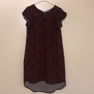 Knee length, short sleeve dress